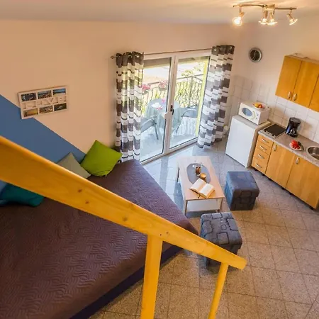 Fuer 4 Personen Ca 35 Qm In Pula, Istrien Istrische Riviera Apartamento *
